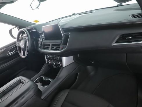 Used 2024 GMC Yukon SLE image 29