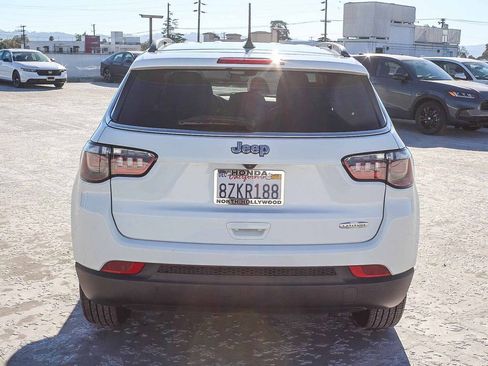 Used 2022 Jeep Compass Latitude image 5