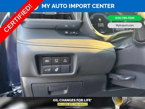 Certified 2025 Toyota Highlander Platinum AWD/4WD image 15