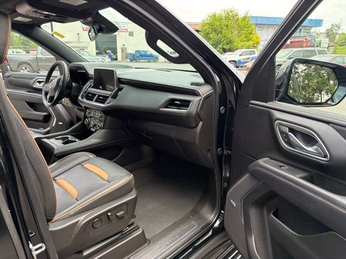Used 2024 GMC Yukon AT4 w/ Technology Package AWD/4WD image 26