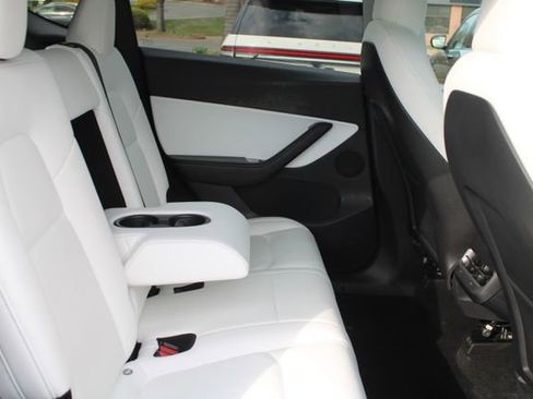 Used 2020 Tesla Model Y Performance image 23