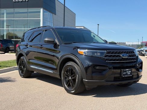 Used 2022 Ford Explorer XLT AWD/4WD image 1