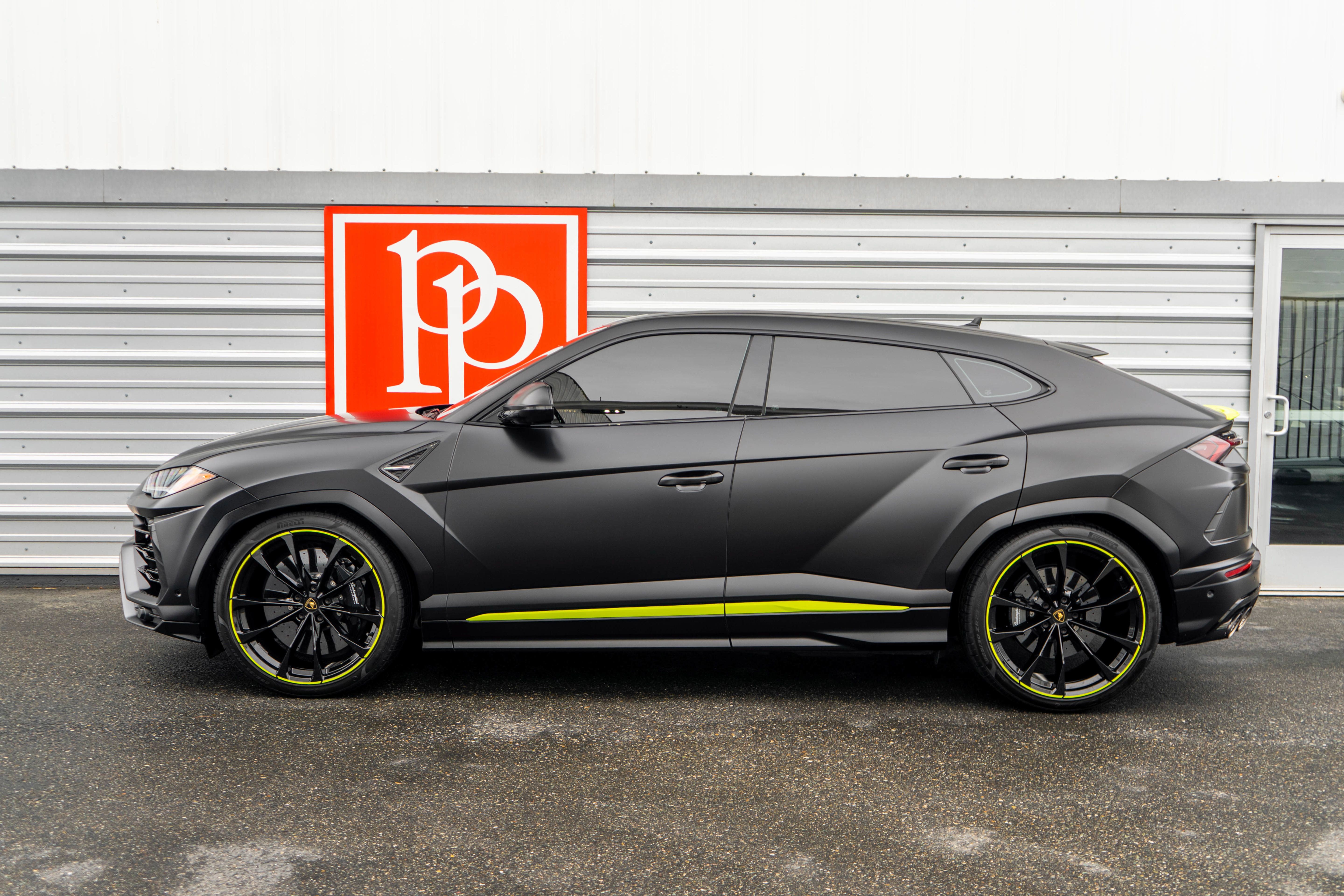 Used 2021 Lamborghini Urus AWD/4WD image 49