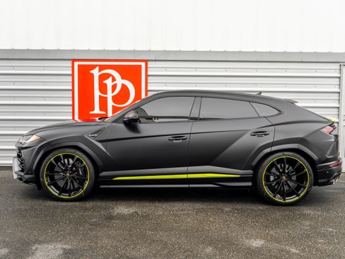 Used 2021 Lamborghini Urus AWD/4WD image 49