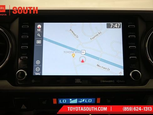 Used 2022 Toyota Tacoma TRD Sport w/ TRD Premium Sport Package AWD/4WD image 16