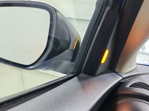 Certified 2021 Nissan Kicks S FWD image 12
