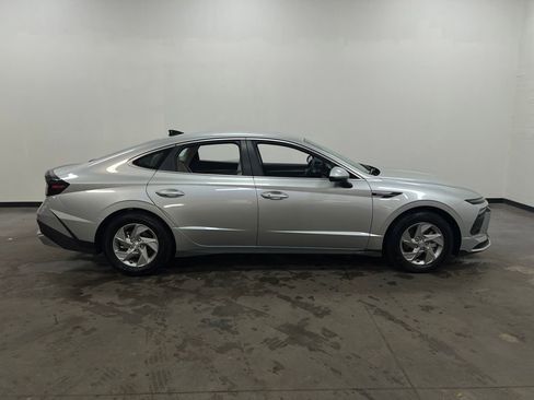 Used 2025 Hyundai Sonata SE image 8
