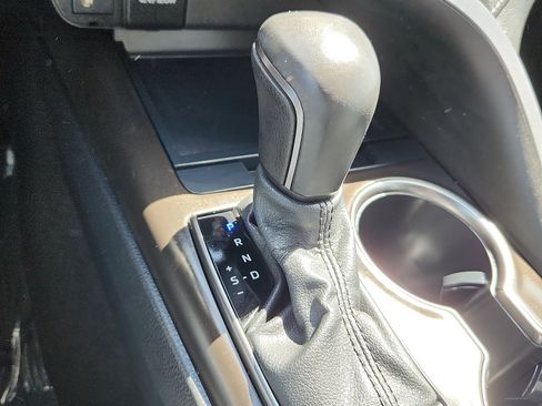 Used 2021 Toyota Camry SE AWD/4WD image 14