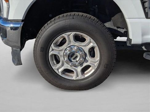 Used 2024 Ford F250 XLT image 23