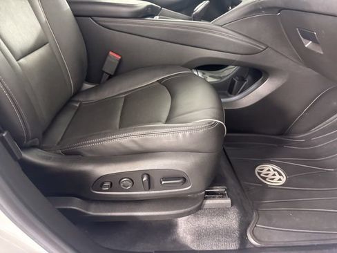 Used 2021 Buick Enclave Avenir image 19