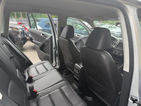 Used 2017 Volkswagen Tiguan S AWD/4WD image 15
