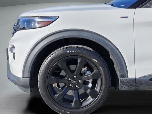 Used 2023 Ford Explorer ST-Line w/ Class IV Trailer Tow Package RWD image 10