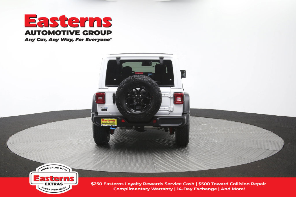 Used 2024 Jeep Wrangler Unlimited AWD/4WD image 42