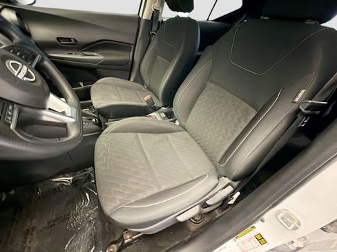 Used 2022 Nissan Kicks S FWD image 11