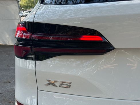 New 2026 BMW X5 xDrive50e w/ M Sport Package image 10