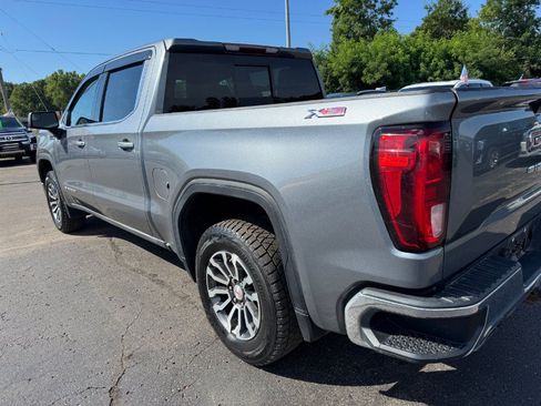 Used 2019 GMC Sierra 1500 SLE w/ X31 Off-Road Package AWD/4WD image 10