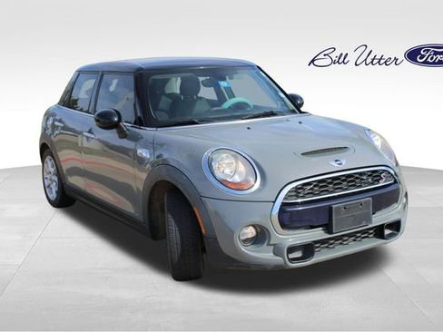 Used 2015 MINI Cooper S image 3