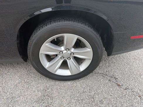 Used 2023 Dodge Challenger SXT image 10