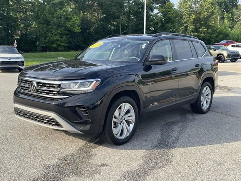 Used 2023 Volkswagen Atlas SE FWD image 3