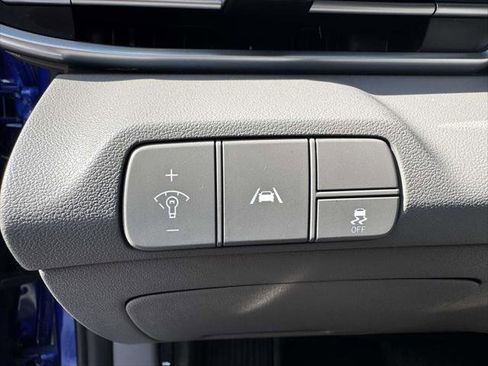 Used 2023 Hyundai Elantra SEL w/ Convenience Package FWD image 17