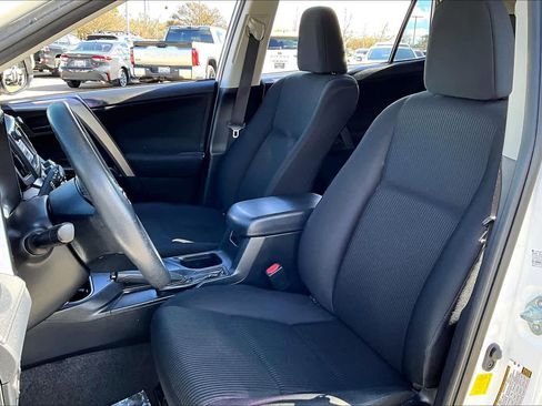 Certified 2016 Toyota RAV4 LE image 7