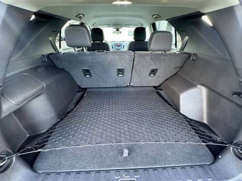 Used 2022 Chevrolet Equinox LS w/ LS Convenience Package FWD image 31