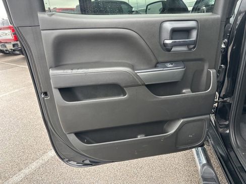 Used 2018 Chevrolet Silverado 1500 LT w/ Texas Edition image 31