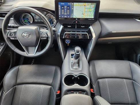 Used 2022 Toyota Venza Limited image 25