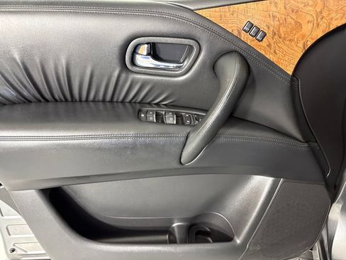 Used 2024 Nissan Armada SL w/ Captain's Chairs Package RWD image 14