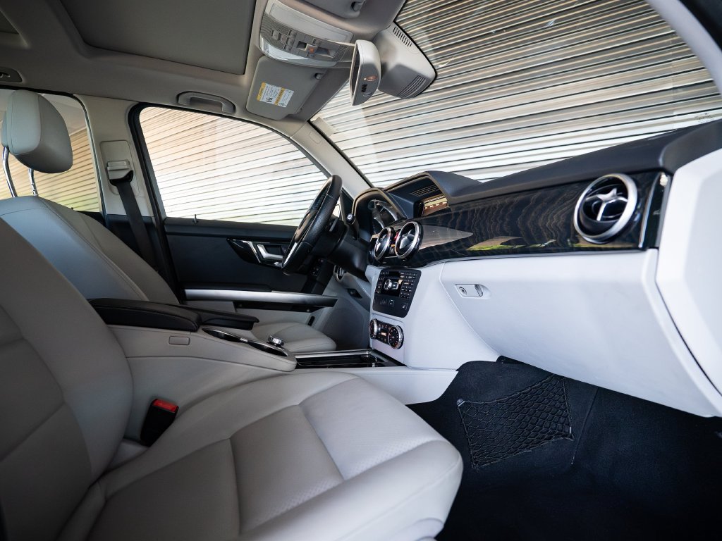 Used 2015 Mercedes-Benz GLK 350 2WD image 28