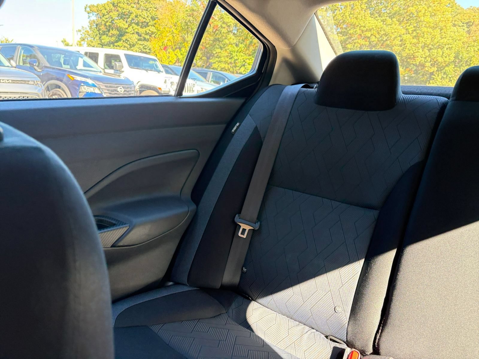 Used 2025 Nissan Versa SV FWD image 36
