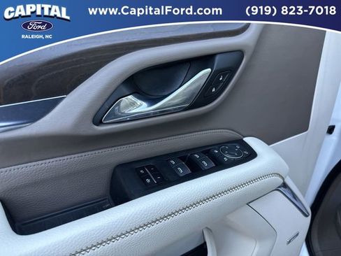 Used 2021 GMC Yukon XL Denali w/ Denali Premium Package image 20