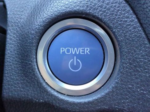 Used 2021 Toyota RAV4 SE w/ Weather & Moonroof Package AWD/4WD image 28