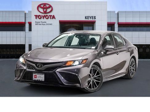 Certified 2023 Toyota Camry SE image 1