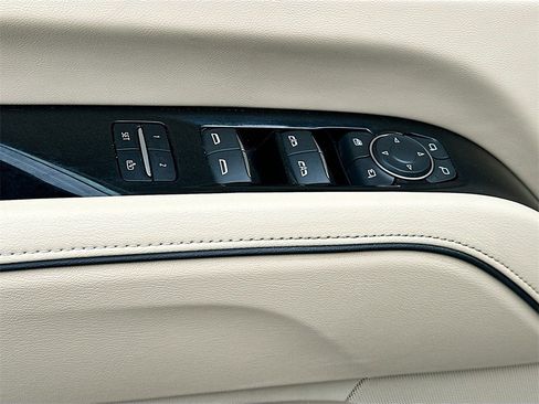 Used 2023 Cadillac Escalade Premium Luxury w/ LPO, Radiant Package image 18