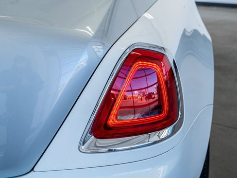 Used 2018 Rolls-Royce Wraith Base image 26