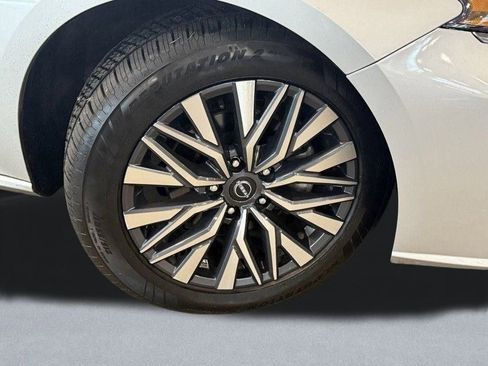 Used 2023 Nissan Altima 2.5 SV image 19