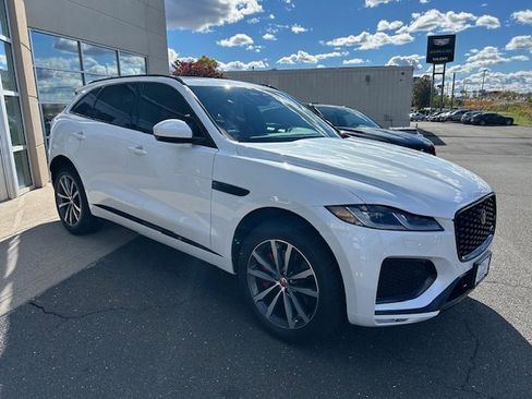 Certified 2023 Jaguar F-PACE R-Dynamic S image 8