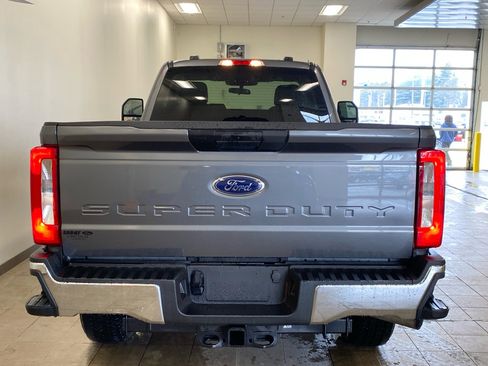 New 2025 Ford F350 XLT w/ FX4 Off-Road Package AWD/4WD image 6