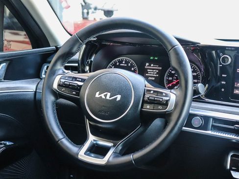 Used 2022 Kia K5 EX FWD image 16