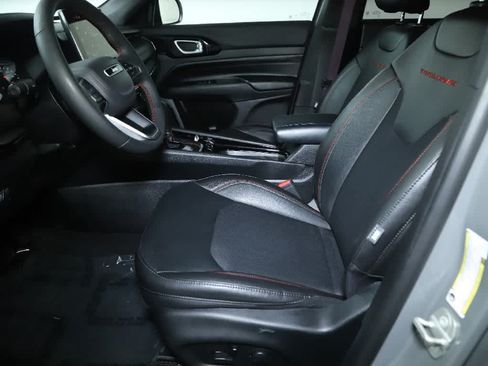 Used 2023 Jeep Compass Trailhawk w/ Trailhawk Convenience Group AWD/4WD image 17