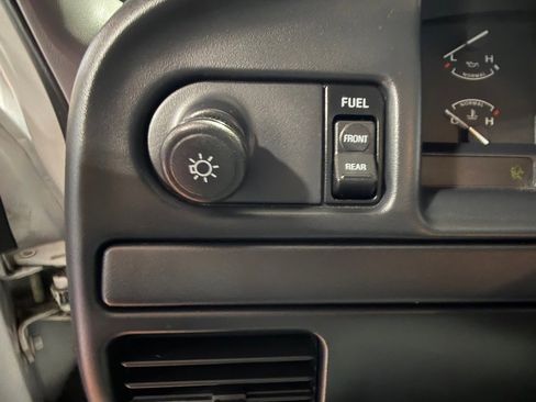 Used 1997 Ford F250 image 24