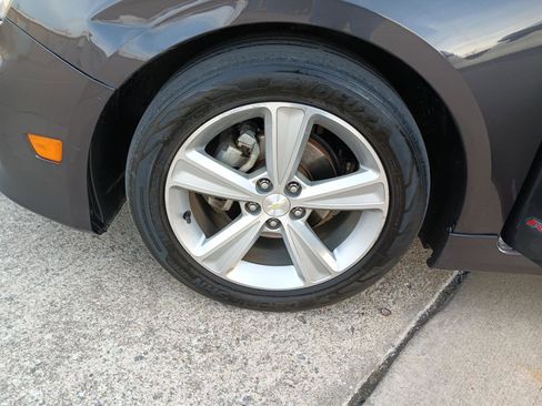 Used 2016 Chevrolet Cruze LT w/ Sun, Sound and Sport Package image 40