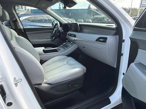 Used 2022 Hyundai Palisade SEL w/ 8P Bench Seat Package FWD image 9