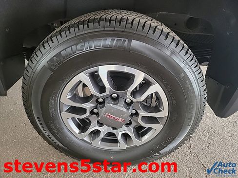 Used 2025 GMC Sierra 2500 SLT w/ SLT Convenience Package image 11