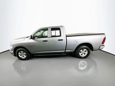 Used 2024 RAM 1500 Classic SLT AWD/4WD image 4
