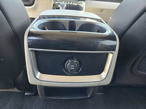 Used 2024 Kia Carnival EX FWD image 13