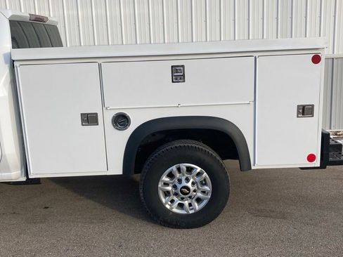 New 2025 Chevrolet Silverado 2500 W/T w/ WT Convenience Package image 2