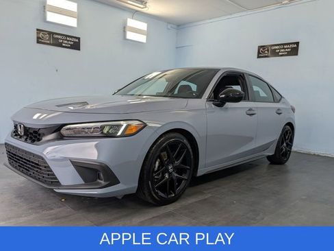 Used 2023 Honda Civic Sport image 3
