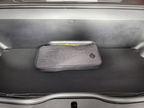 Used 2023 Rivian R1S Launch Edition image 14